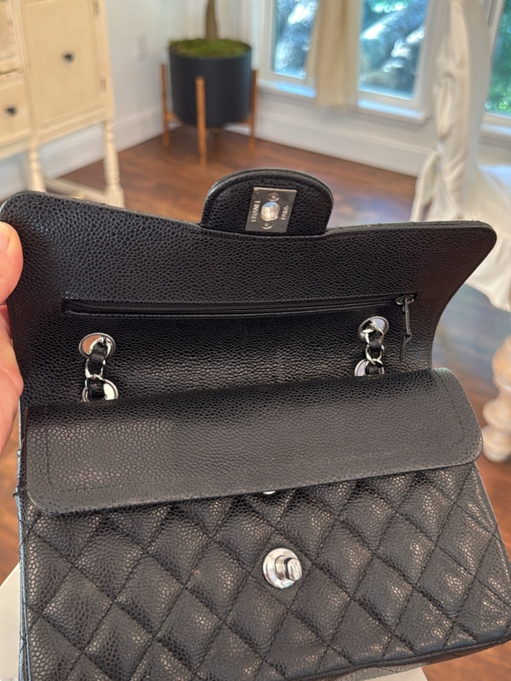 Chanel Classic Flap Medium Black Caviar leather Silver HW Authentic Iconic - Picture 6 of 14